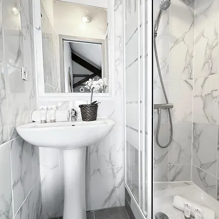 Apartment Stylish Duplex In Front Of Buttes-chaumont *