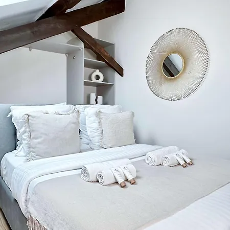Apartment Stylish Duplex In Front Of Buttes-chaumont *
