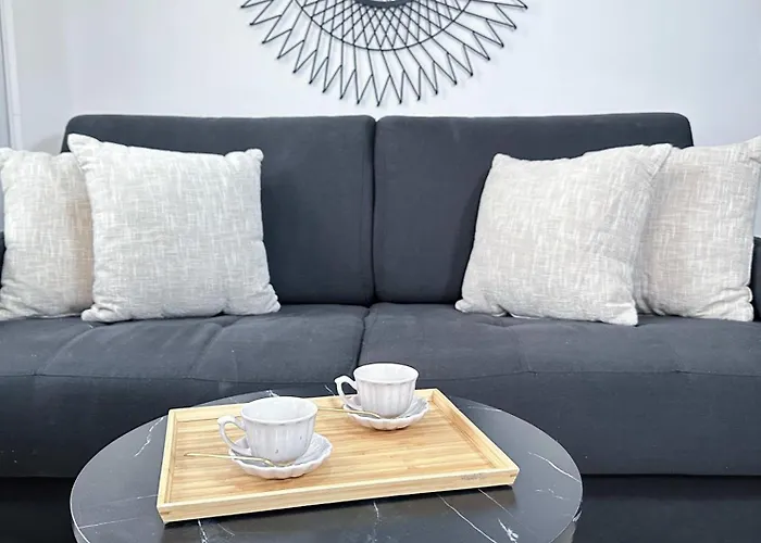 Stylish Duplex In Front Of Buttes-chaumont