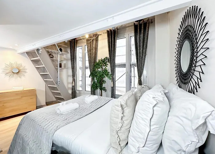 Stylish Duplex In Front Of Buttes-chaumont Appartement