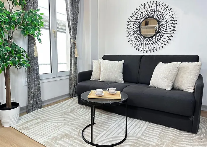 Stylish Duplex In Front Of Buttes-chaumont Appartement Paris