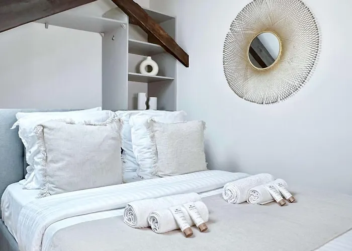 Appartement Stylish Duplex In Front Of Buttes-chaumont *